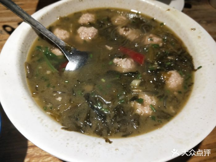 酸菜肉丸子粉丝煲