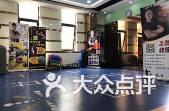 北京健身房排名_健身房美女