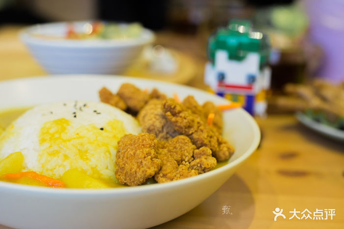 盐酥鸡咖喱饭