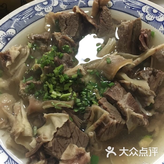 王记跷脚牛肉