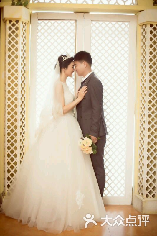 PG电子APP东黄山知青文化小镇——历史和现代美感交织的画卷