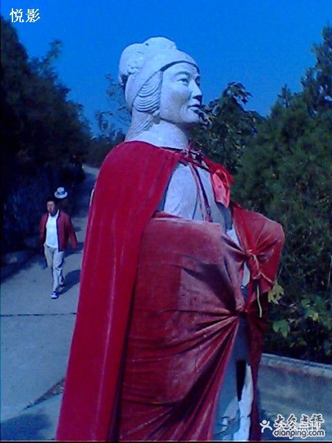 百望山佘太君像