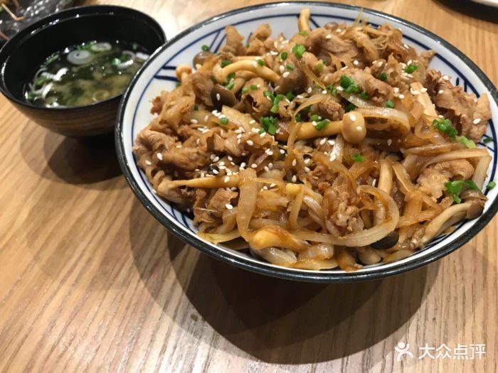 菌菇牛肉饭