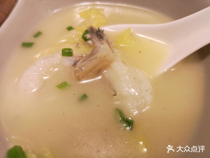 九肚鱼白菜豆腐汤