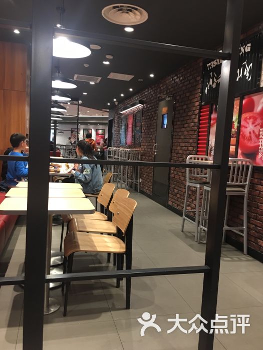 汉江王汉堡(三门峡万达怪物店)图片-第3张韩国电影汉堡广场2图片