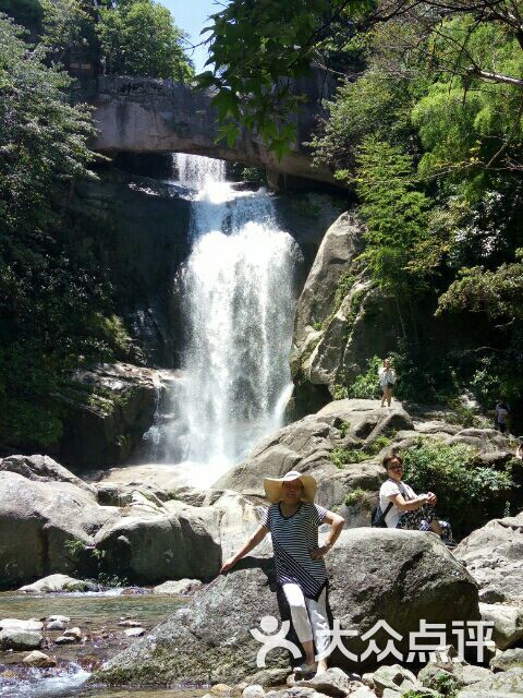 天台山旅游风景区石粱飞瀑是江浙一带的5a景点图片 - 第1张