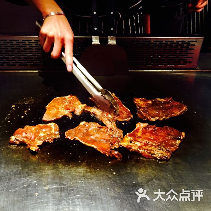 舌尖上海鲜自助_熊猫参谋海鲜自助餐厅_舌尖上的中国美食图片