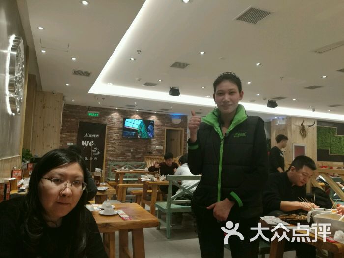 木屋烧烤(远大西路店)的点评