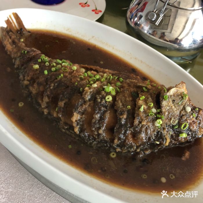 健牛饭店黄河大鲤鱼图片