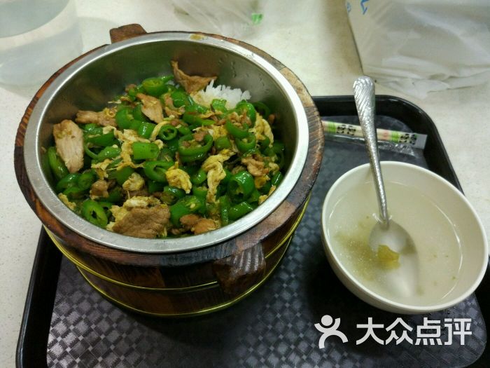 一品湘木桶饭(人民路店)一碗香图片 - 第2张