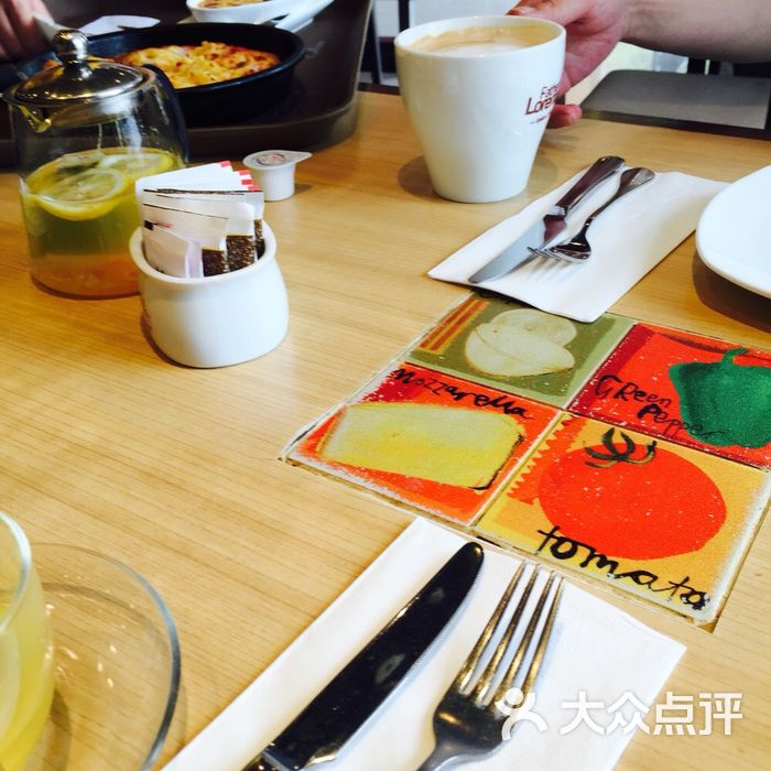 必胜客(江桥万达店)