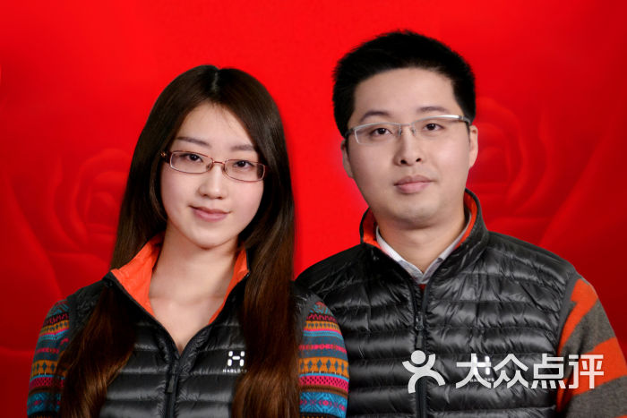 新推出红底双玫瑰婚庆登记照