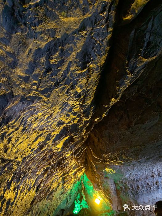 辽宁赛马天锅古洞景区图片