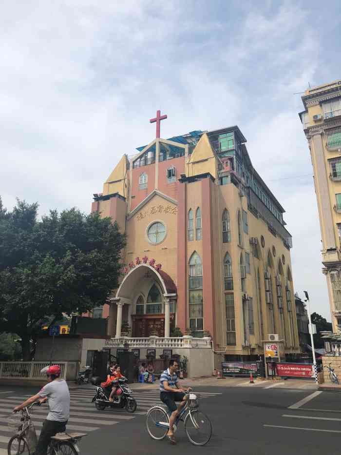 中洲基督教堂"中洲基督教堂位于中洲岛的西南角,与我的老.