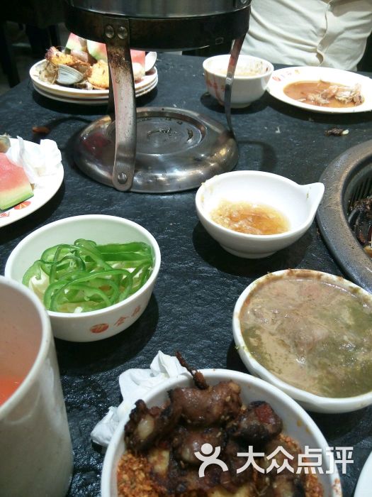 金鲨海鲜自助餐厅_冠菌海鲜肥牛自助火锅_金筷子海鲜自助(2)
