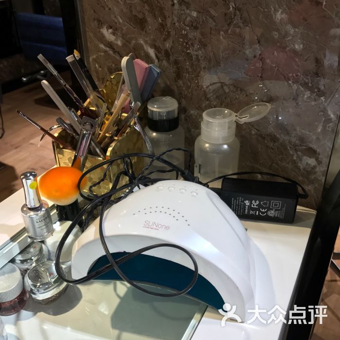 非常敷衍,洗吹十分钟,剪头一分钟,效果吃.-尚