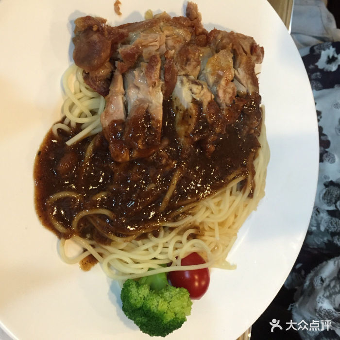 香港新曜记茶餐厅(益乐路店)黑椒鸡扒意粉图片