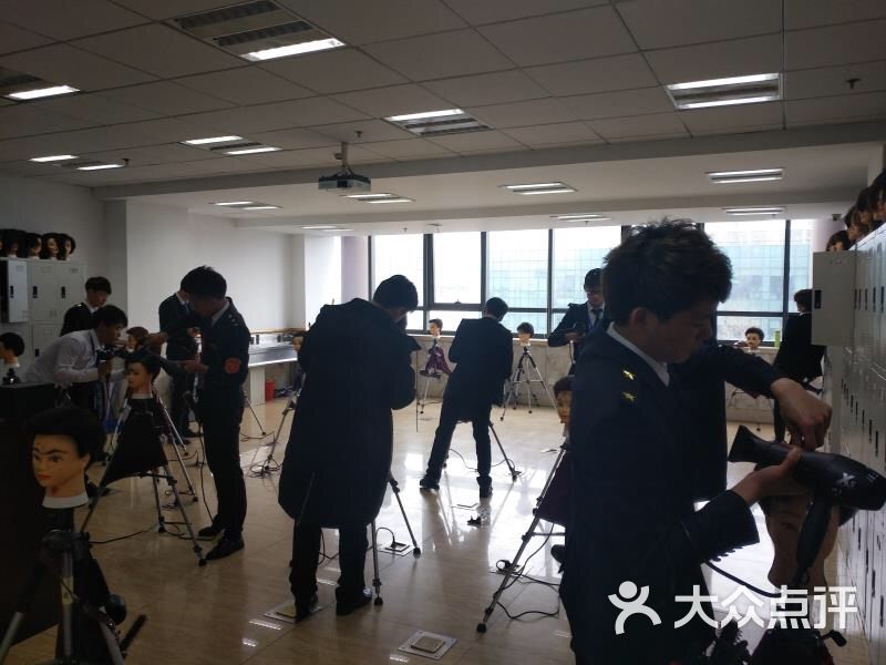 上海文峰美容美发培训学校图片 - 第25张