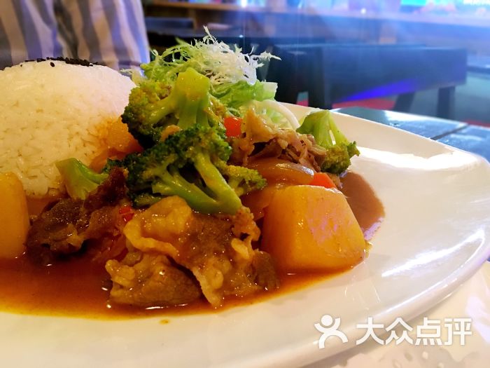 肥牛咖喱饭