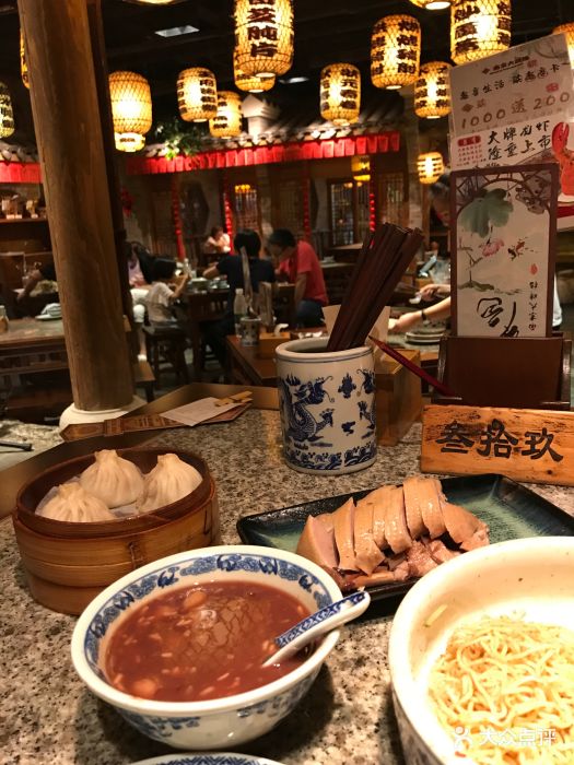 南京大牌档(世界城广场店)-天王烤鸭包图片-武汉美食