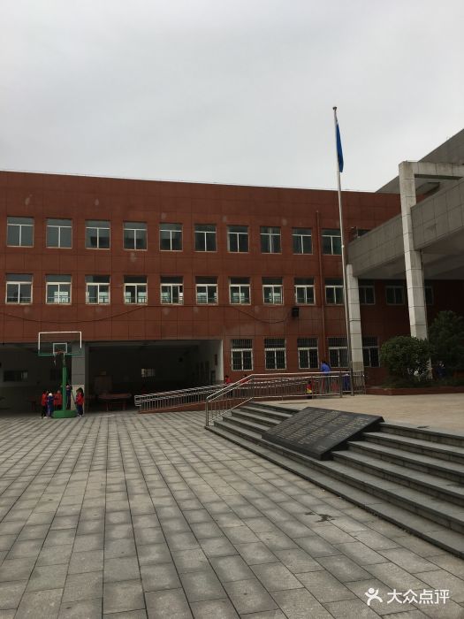 新城新世界砂子塘小学图片
