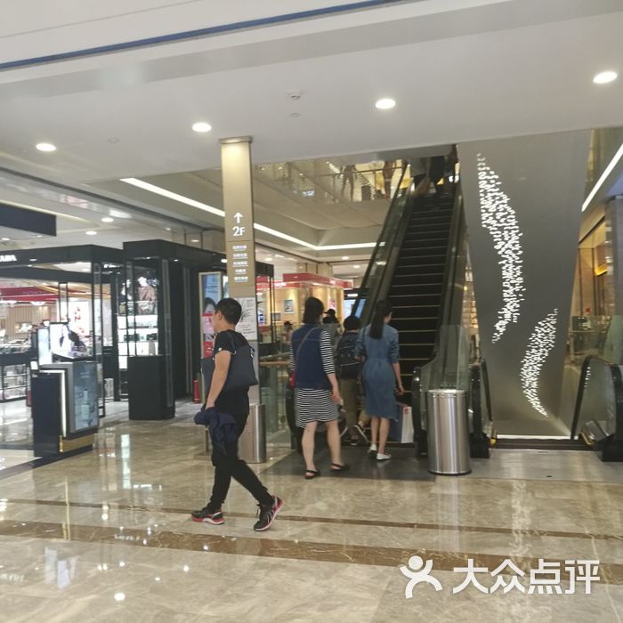 西湖银泰城