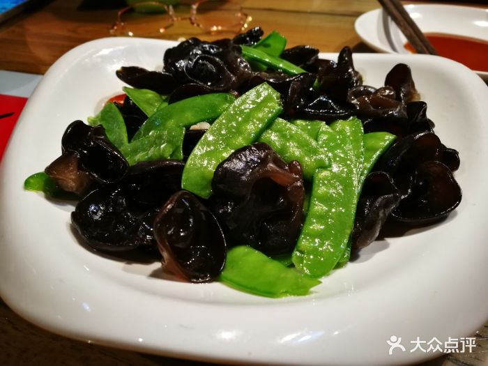 粥六家常菜(柳巷店)荷兰豆炒木耳图片 - 第1张