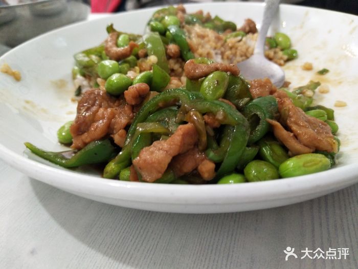 青椒毛豆肉丝盖浇饭