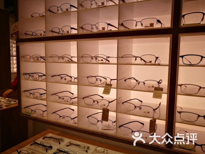 JINS睛姿眼镜(苏州中心店)