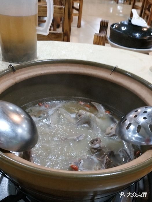 中山恒益饭店药膳白鸽图片