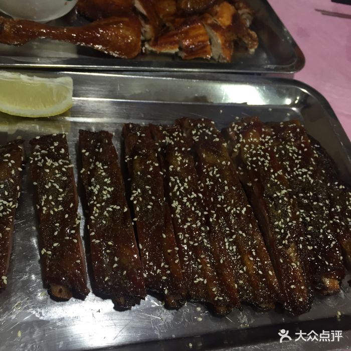 西区根哥美食秘制排骨图片