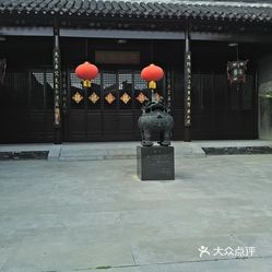 都天行宫位于泰州市海陵区西仓桥东,引桥北侧,坐北朝南,重新修建的都