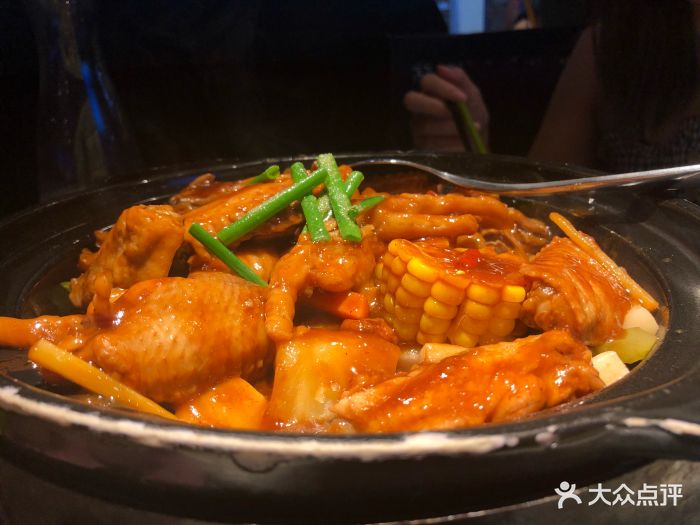 摩能肉蟹煲(中华广场店)-香飘飘鸡翅煲图片-广州美食-大众点评网