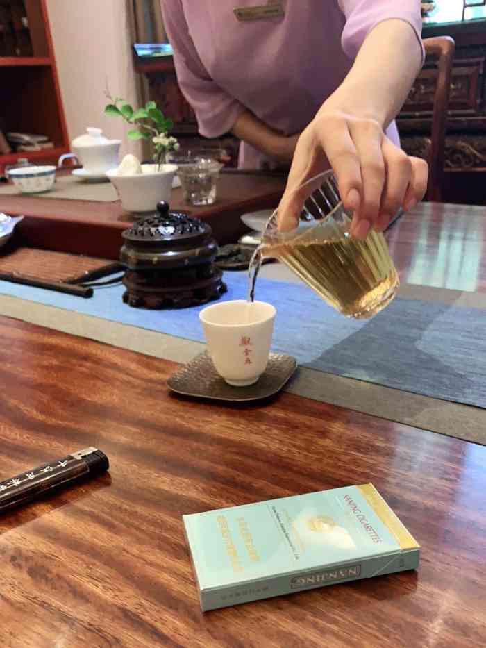好喝的茶,专业的茶艺师,欣赏观全庄茶艺师泡茶就是一种享受