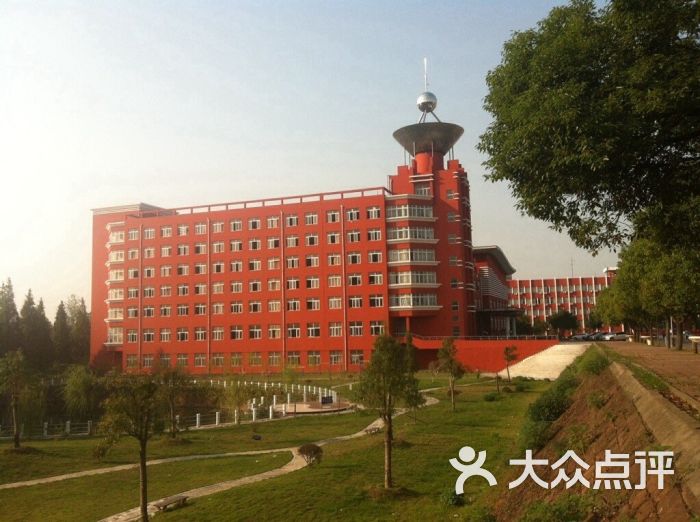 江西师大鹰潭学院(西门校区)图片 - 第2张