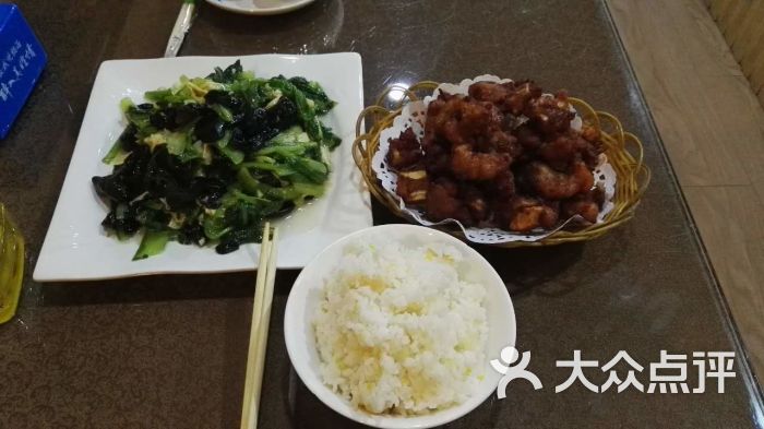 一荤一素一碗饭,非常厚道