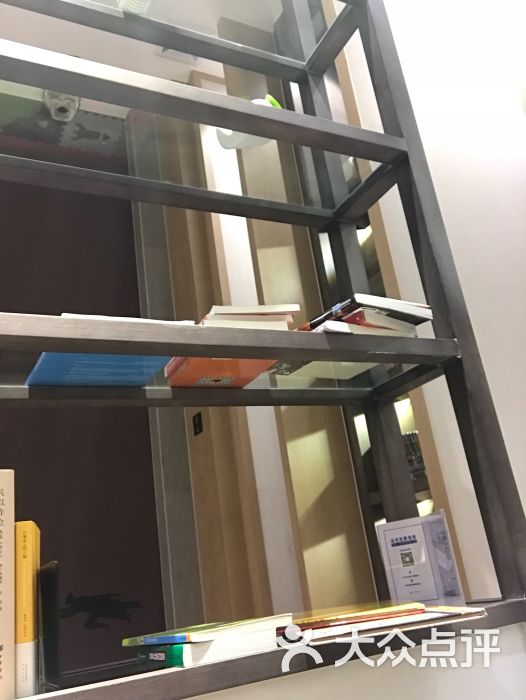 亚朵酒店:小长假出游在亚朵的app上订的,.苏州