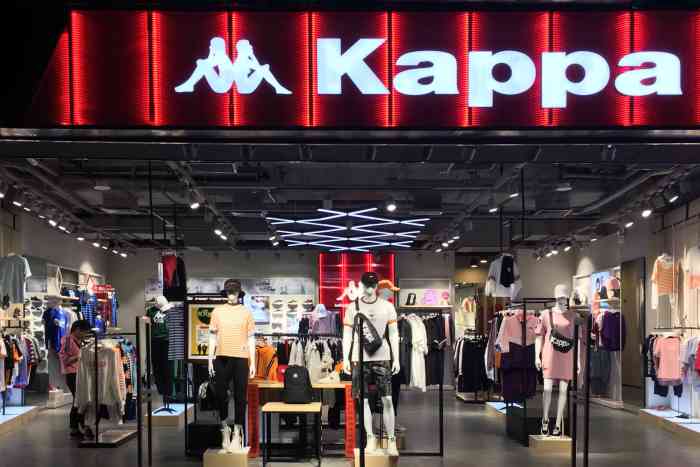 kappa专卖店是近几年来已经很少看到了,感觉之前还红红火火的,现在都