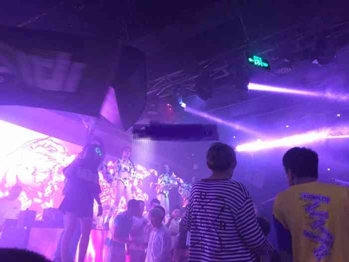 ibiza-"去了几次,这个酒吧真的让我吐了,气氛组比."-大众点评移动版