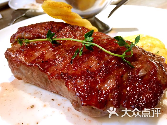 厚切鲜嫩牛柳扒