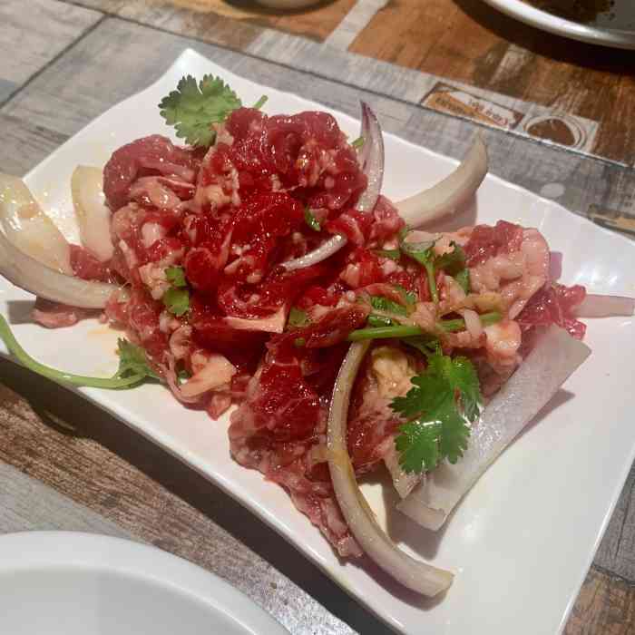 王记齐齐哈尔家庭烤肉(东园店)-"家庭拌肉赞,酸菜赞(反正都外面买的)