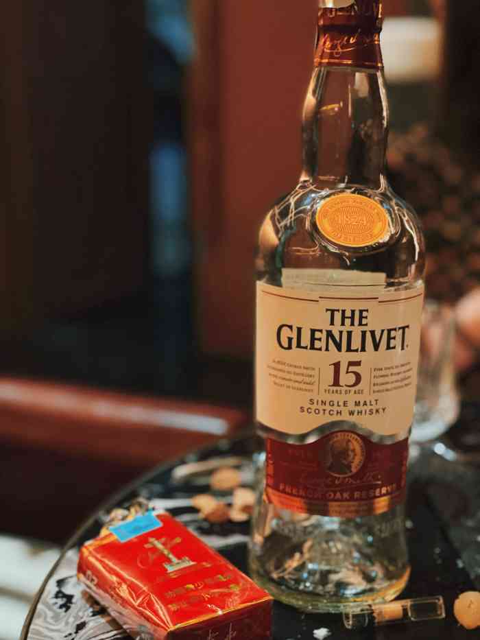 「glen bar」