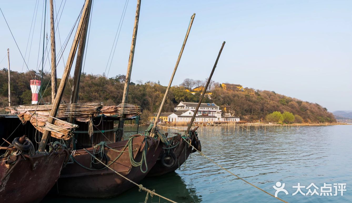 光福靠在北太湖边上这里苏州太湖唯一的一个渔村