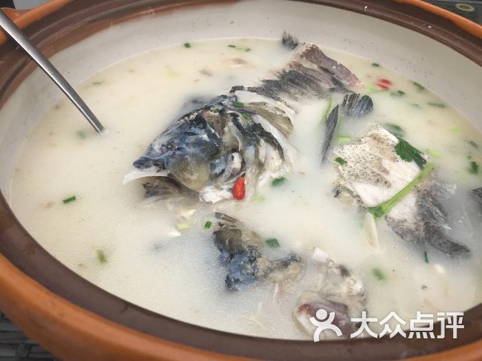 千岛湖大排档11号(听湖鱼馆)有机鱼头汤图片 - 第2张