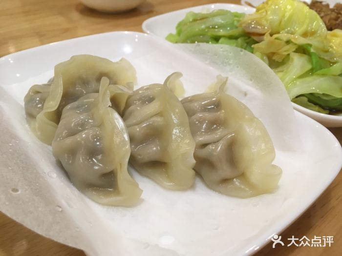 菌菇三鲜蒸饺