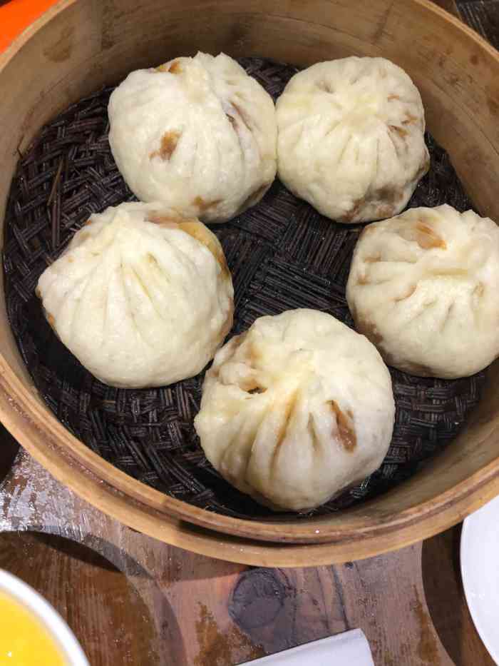 郭通天宫院小吃(天键广场店)-"包子不错,尤其是皮沁满汤汁,里面肉好多