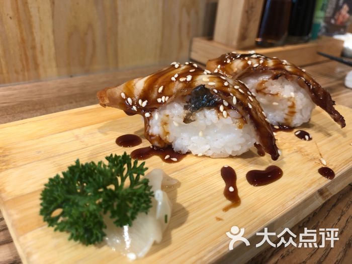 鳗鱼握寿司