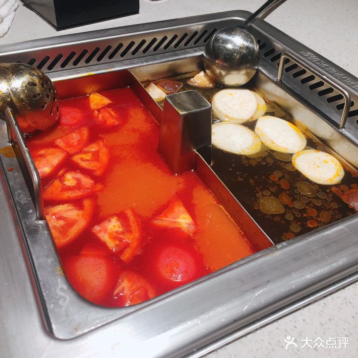 海底捞火锅(国贸店)番茄菌汤锅底图片