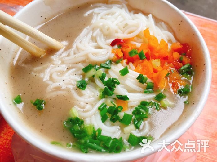 张记鲜鱼糊汤粉