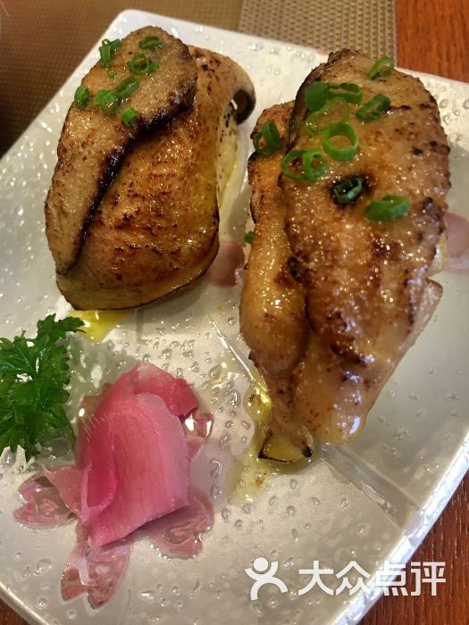 上野樱花-日式精致料理-鹅肝寿司图片-成都美食-大众点评网